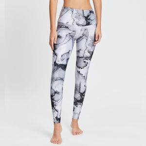 Onzie Ink marble Yoga leggings Medium